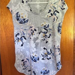 Maurices White and Gray Cap Sleeve Relaxed Tee